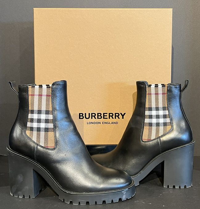 38 Burberry bootie