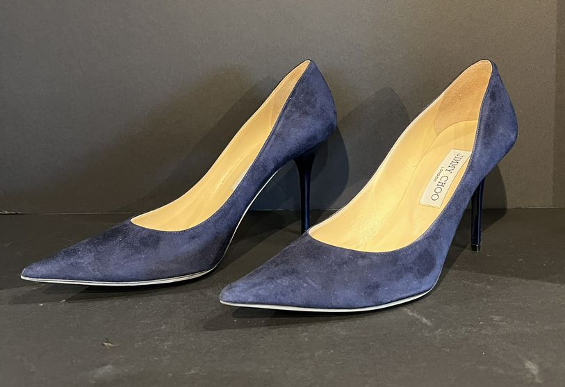 39.5 Jimmy Choo Pumps