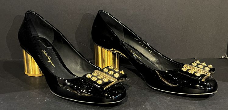 10 Salvatore Ferragamo Pumps
