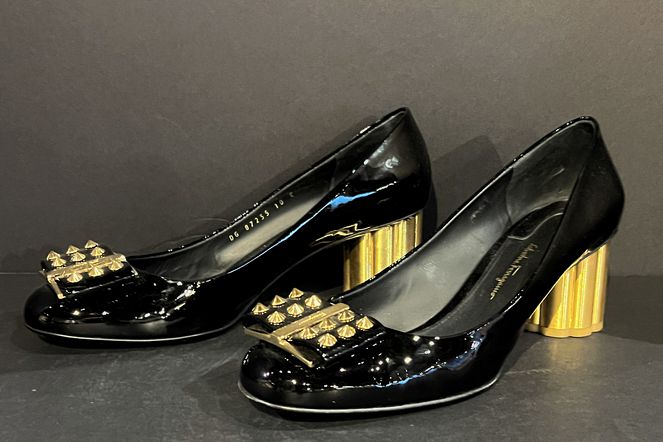 10 Salvatore Ferragamo Pumps