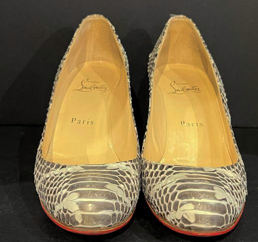 38 Louboutin Pumps
