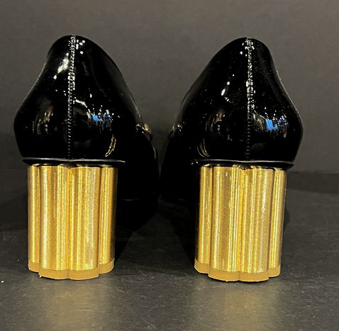 10 Salvatore Ferragamo Pumps