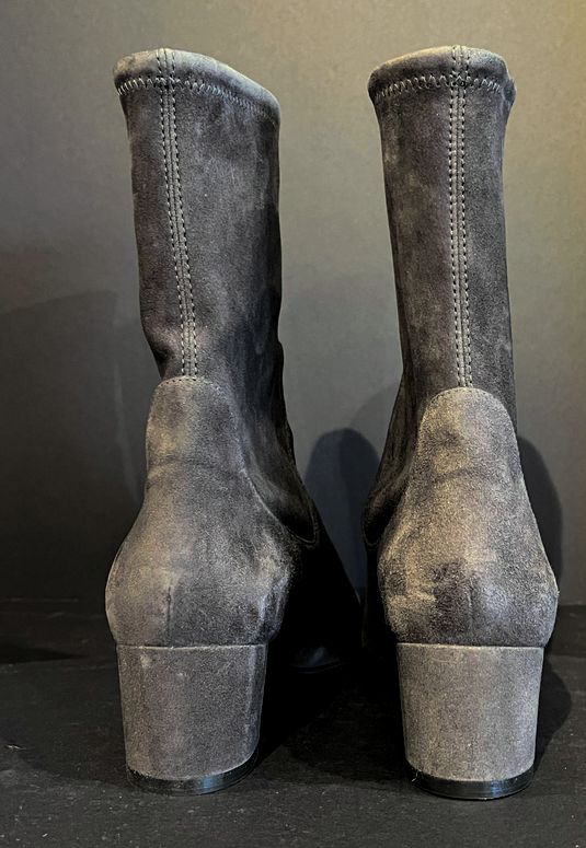 8.5 STUART WEITZMAN bootie