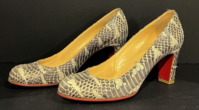 38 Louboutin Pumps