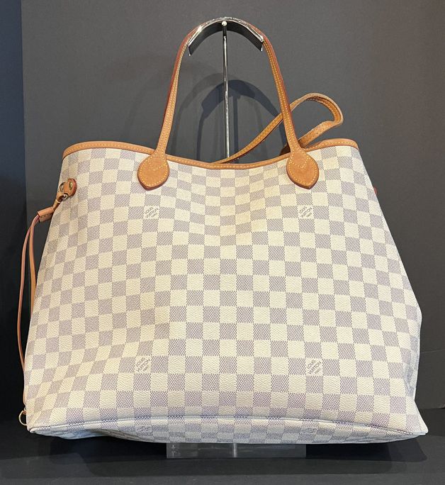 Louis Vuitton Purse