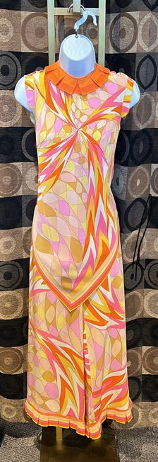 Size 10 emilio pucci Pants Set