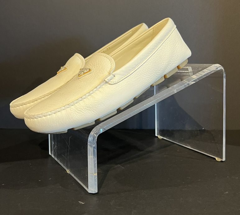 38 Prada Flats