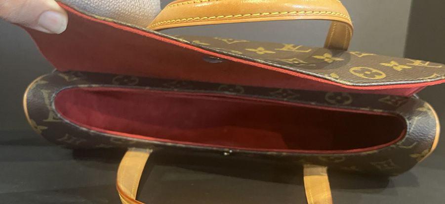 Louis Vuitton Purse